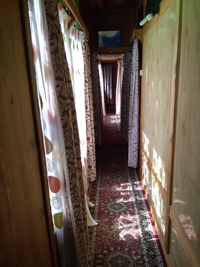 Srīnagar Houseboat - City Of Kashmir酒店 外观 照片
