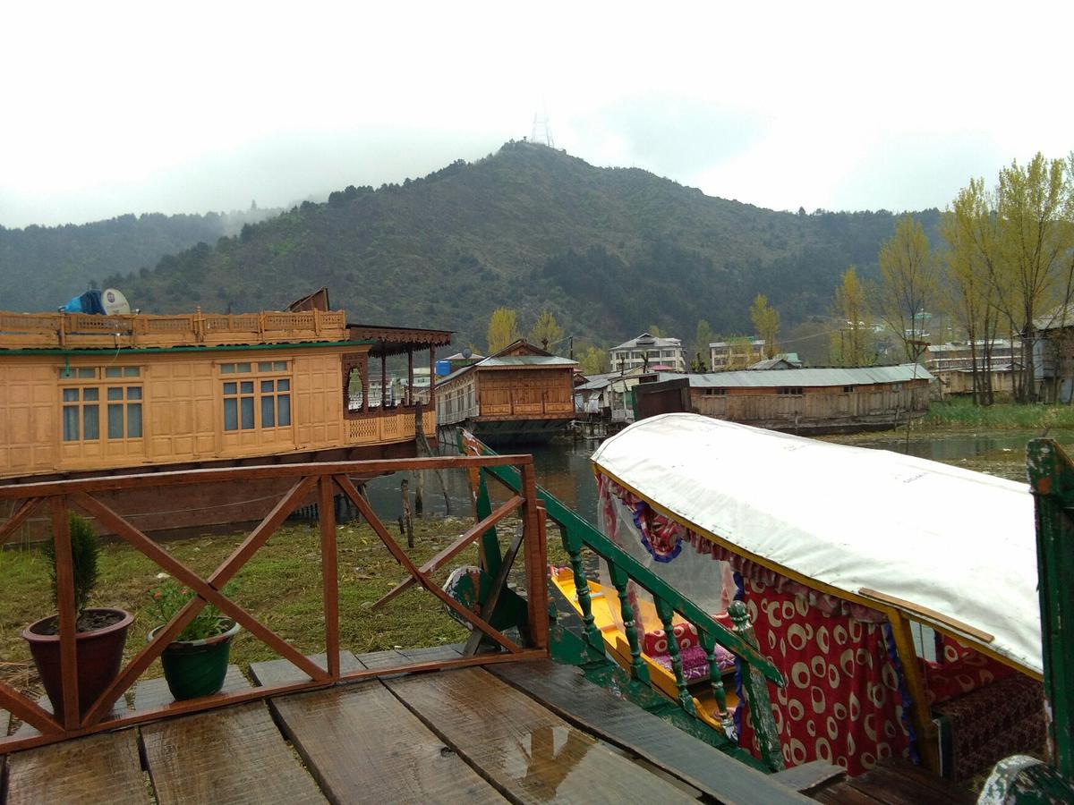 Srīnagar Houseboat - City Of Kashmir酒店 外观 照片